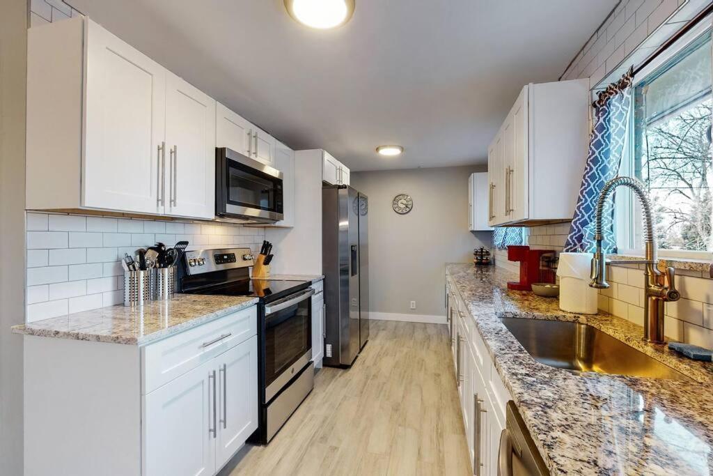 Large Remodeled Home With 5 Bedrooms 4 King Bed Centennial Bagian luar foto