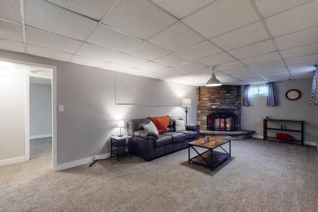Large Remodeled Home With 5 Bedrooms 4 King Bed Centennial Bagian luar foto