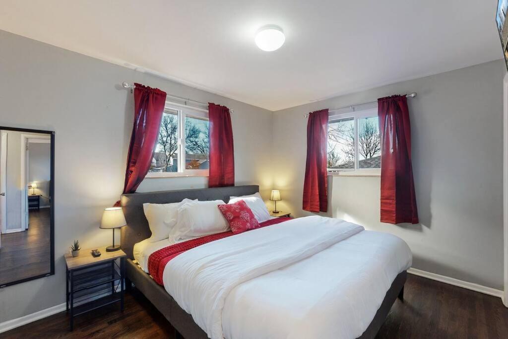 Large Remodeled Home With 5 Bedrooms 4 King Bed Centennial Bagian luar foto