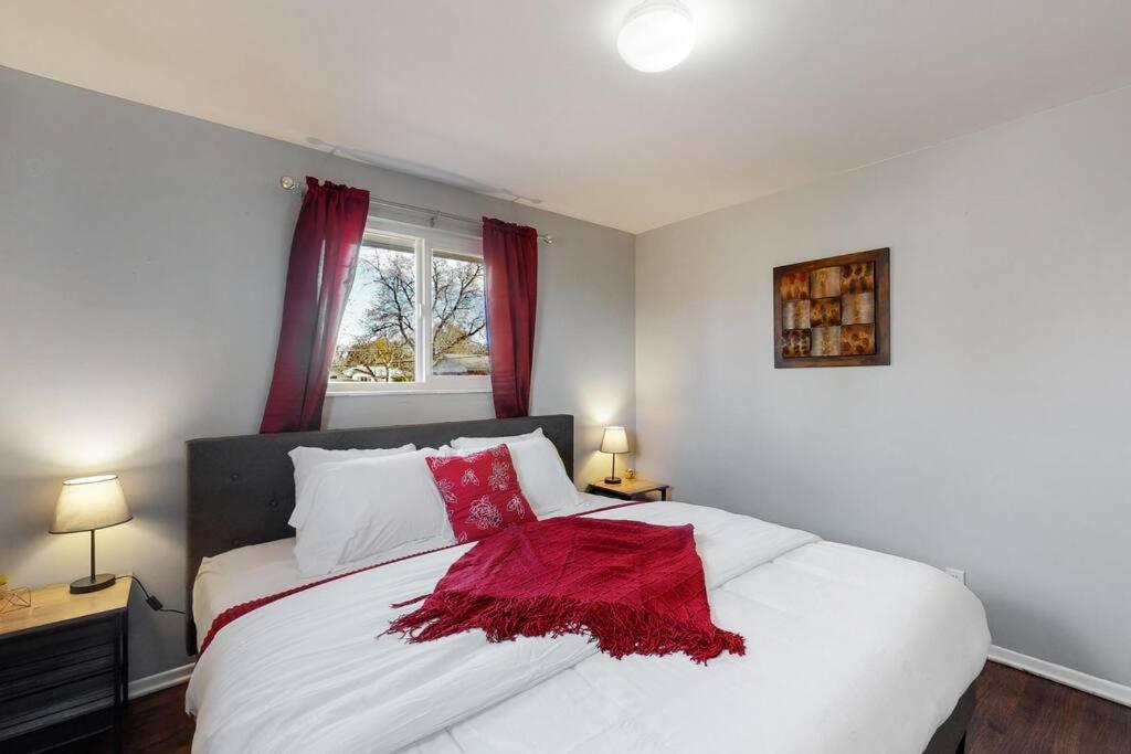 Large Remodeled Home With 5 Bedrooms 4 King Bed Centennial Bagian luar foto