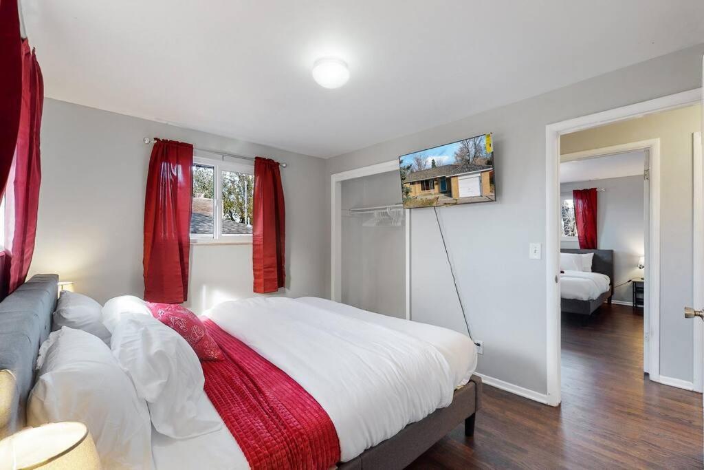 Large Remodeled Home With 5 Bedrooms 4 King Bed Centennial Bagian luar foto
